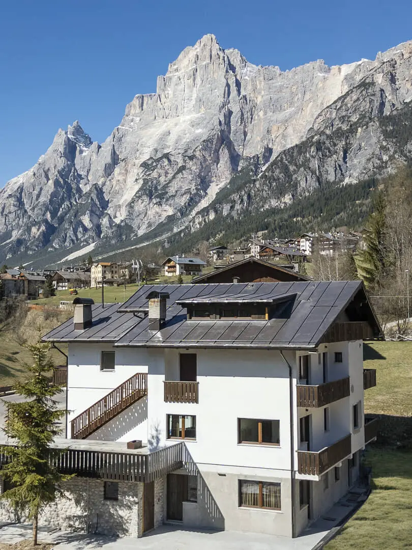 Incantevole hotel sotto le Dolomiti.