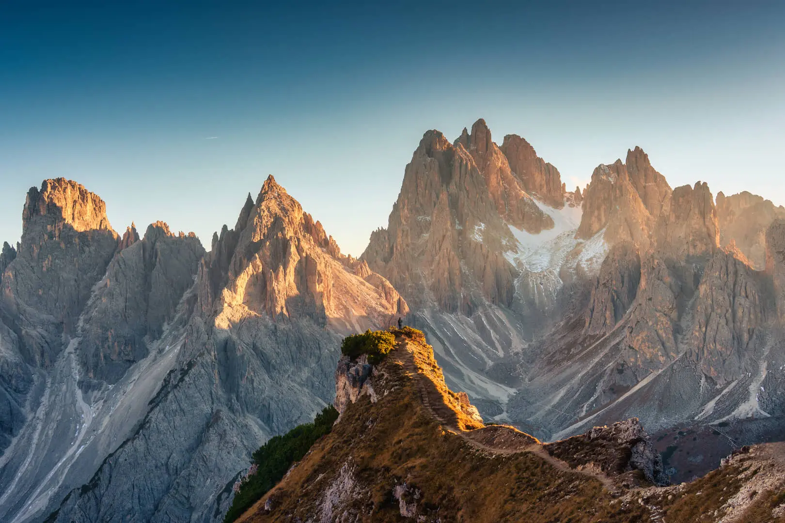 Maestose Dolomiti al tramonto