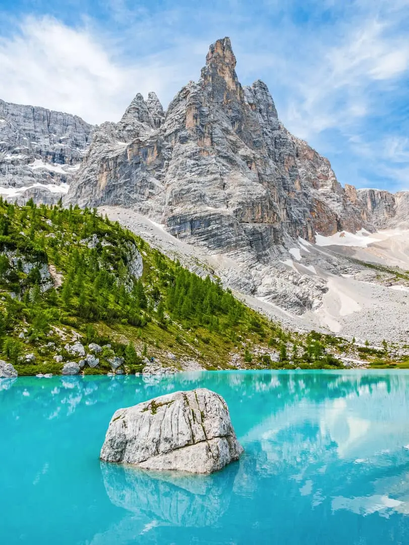 Lago di Sorapis incantevole coi monti